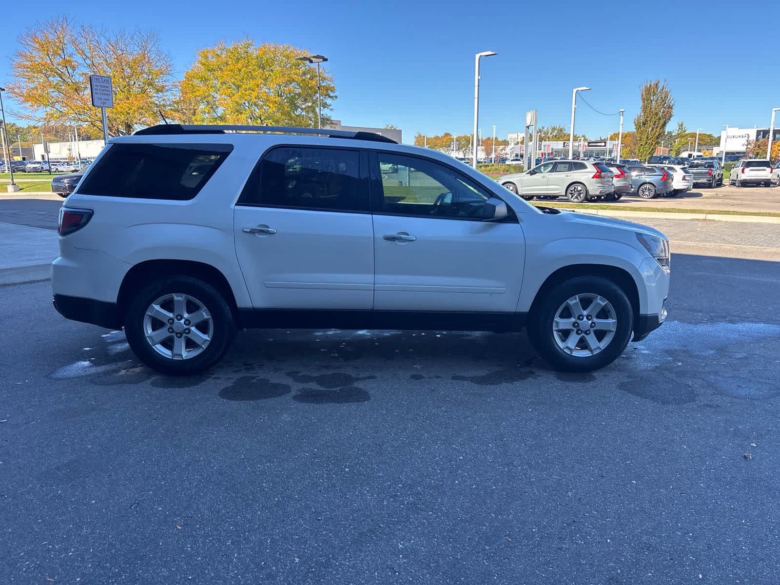 Used 2014 GMC Acadia SLE FWD image 5
