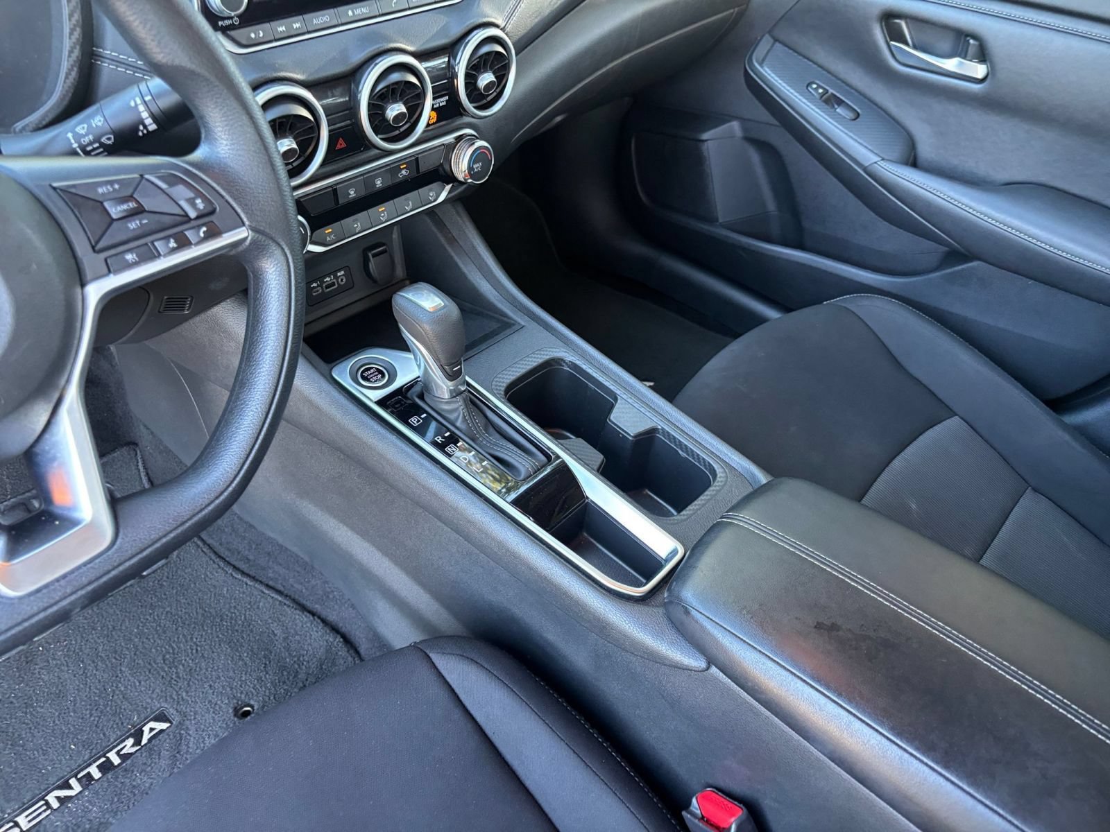 Used 2025 Nissan Sentra SV FWD image 38