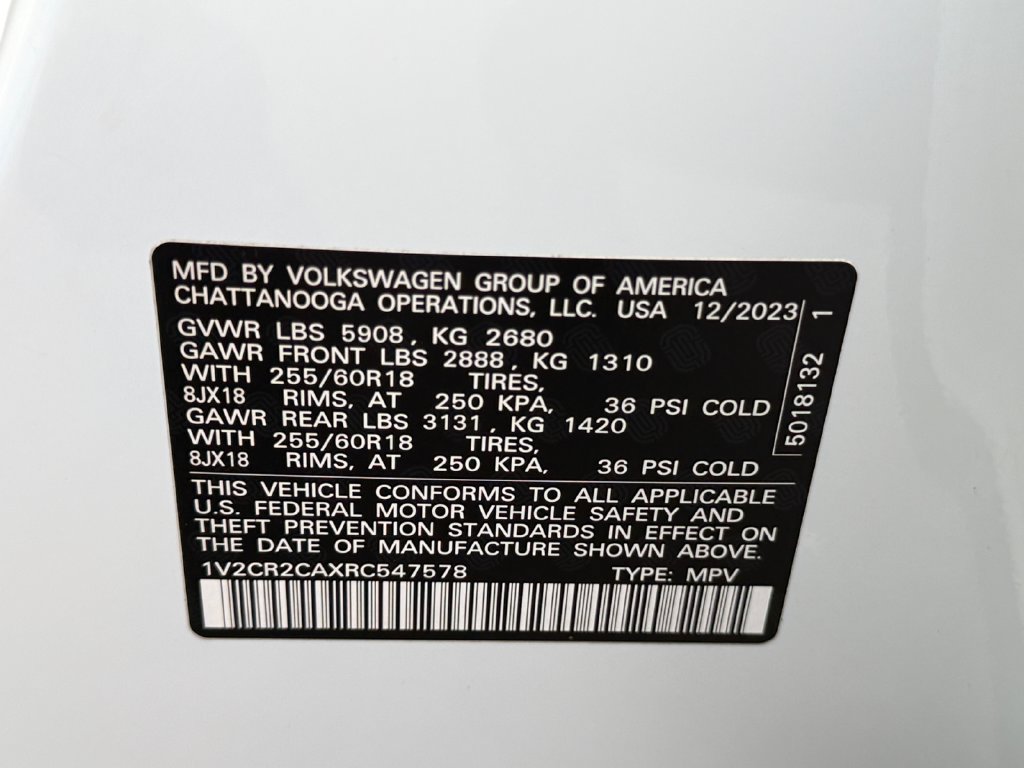 Used 2024 Volkswagen Atlas Peak Edition SE AWD/4WD image 28