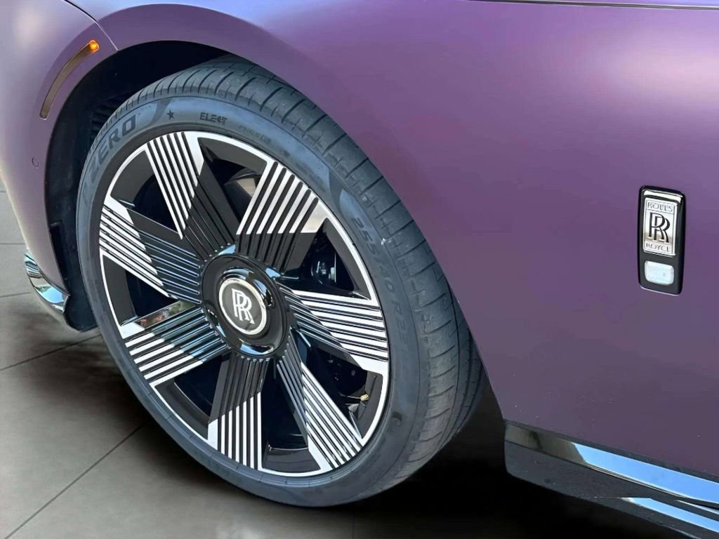 Used 2024 Rolls-Royce Spectre w/ Spectre Launch Package AWD/4WD image 19