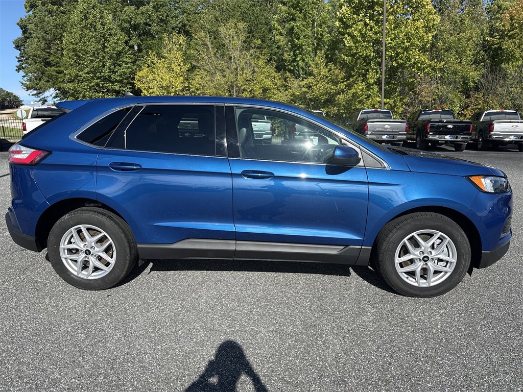 Used 2024 Ford Edge SEL image 8