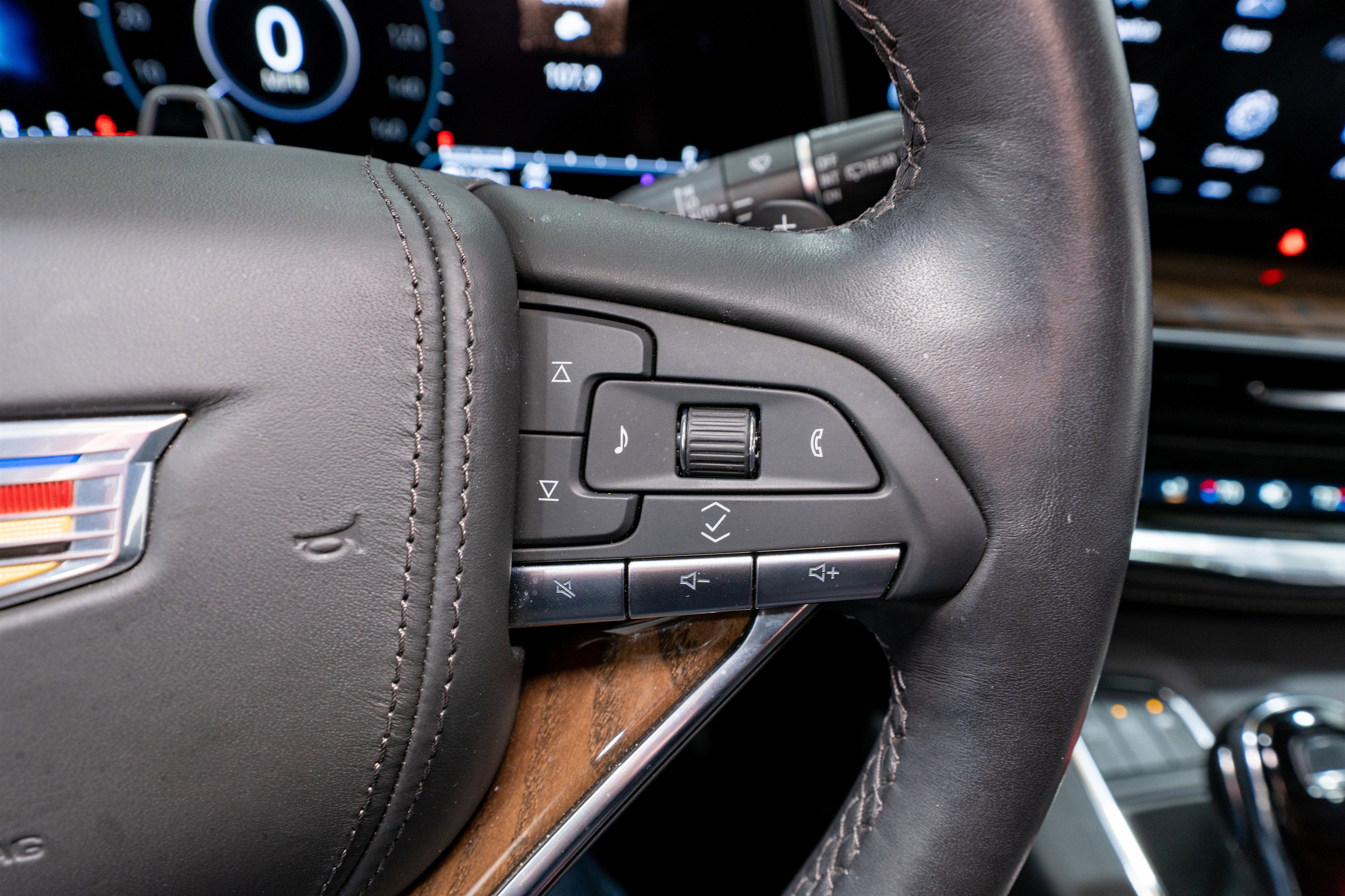 Used 2023 Cadillac Escalade Sport Platinum w/ LPO, ONYX Package image 30