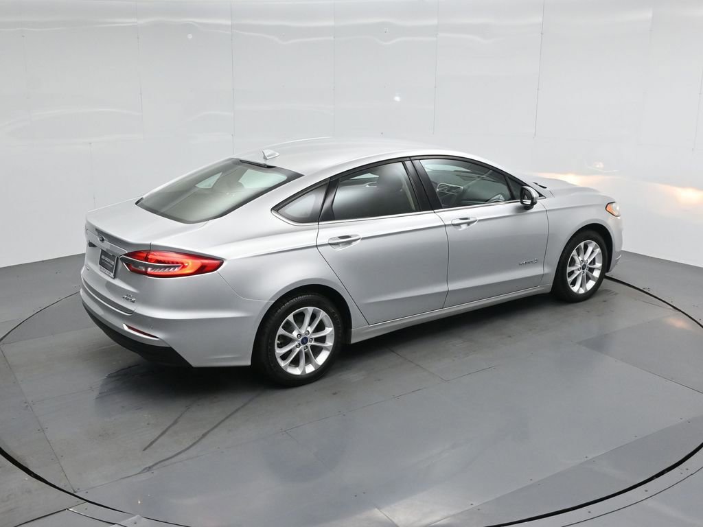 Certified 2019 Ford Fusion SE FWD image 39
