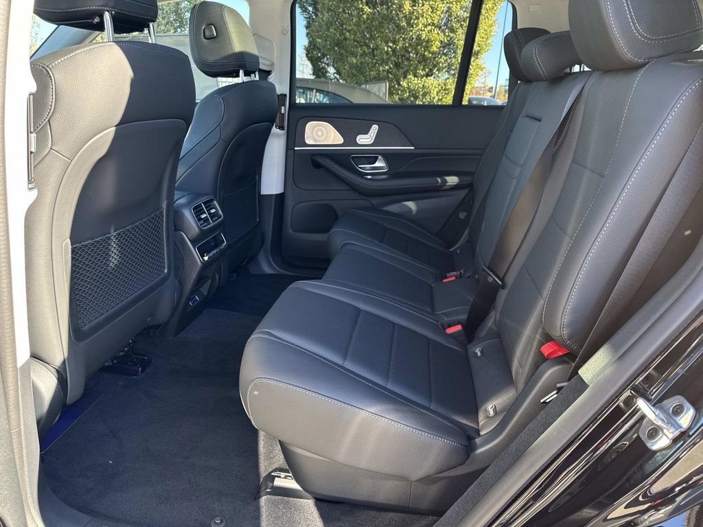 New 2026 Mercedes-Benz GLS 450 4MATIC image 12