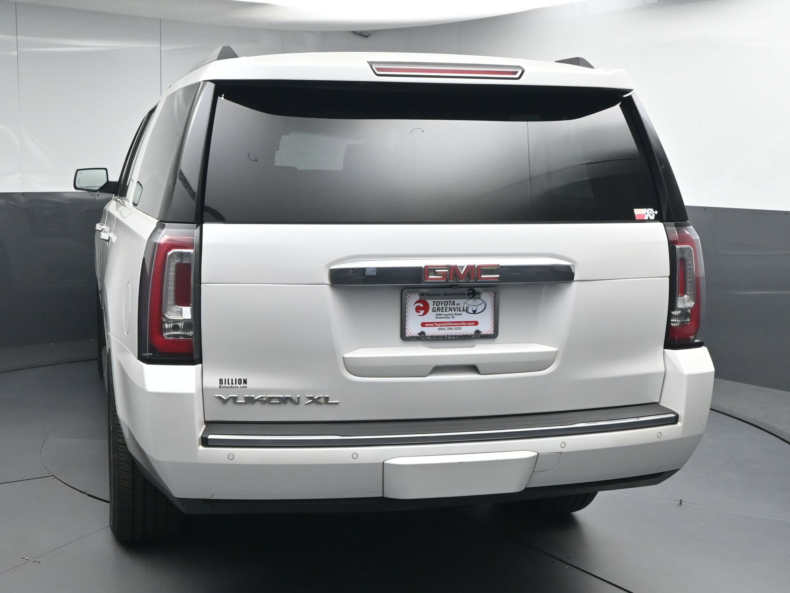 Used 2018 GMC Yukon XL Denali w/ Open Road Package AWD/4WD image 7
