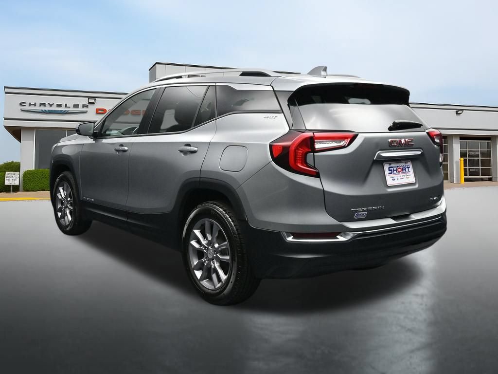 Used 2024 GMC Terrain SLT AWD/4WD image 3