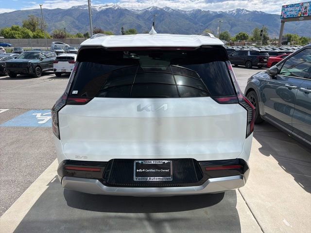 Used 2024 Kia EV9 Land AWD/4WD image 5