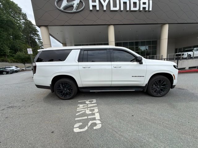 Used 2025 Chevrolet Suburban Premier AWD/4WD image 6
