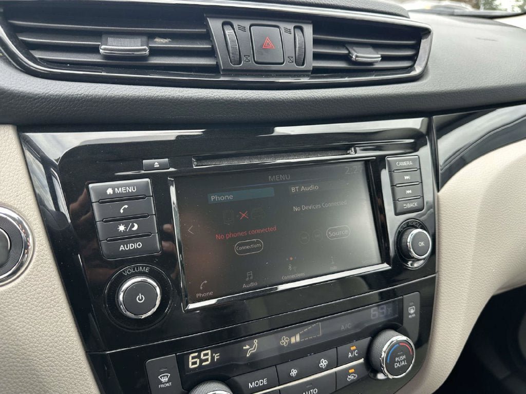 Used 2020 Nissan Rogue Sport SV AWD/4WD image 22