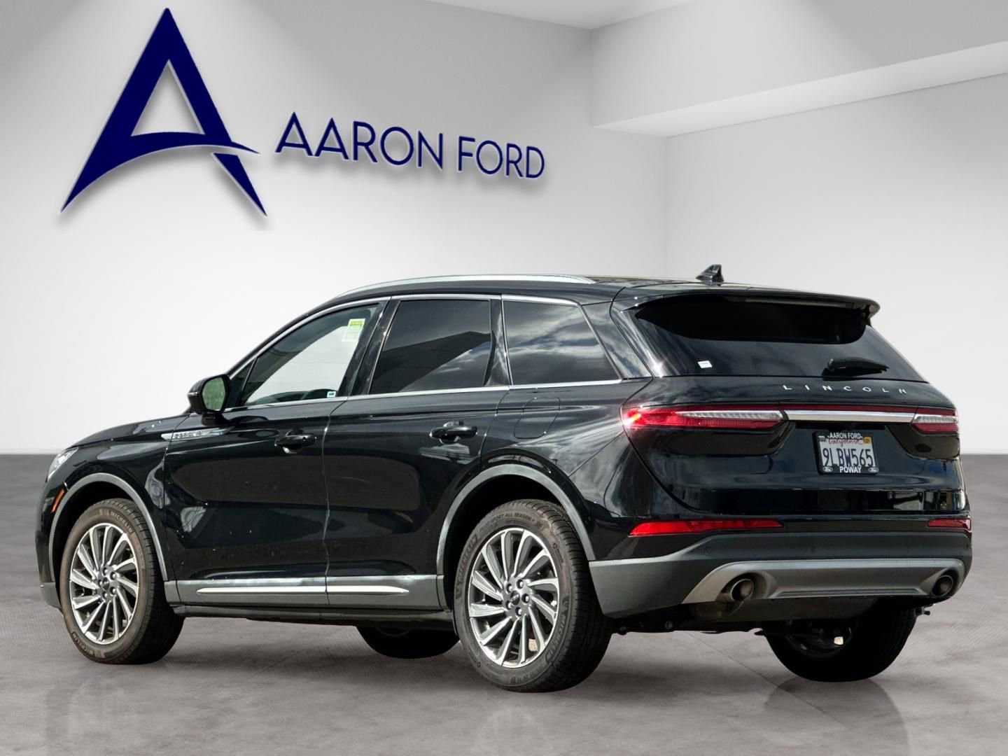 Used 2023 Lincoln Corsair Reserve w/ Equipment Group 201A image 3