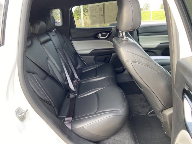 Used 2025 Jeep Compass Limited AWD/4WD image 14