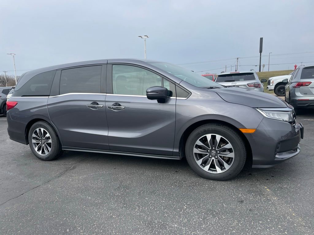 Used 2024 Honda Odyssey EX-L image 2