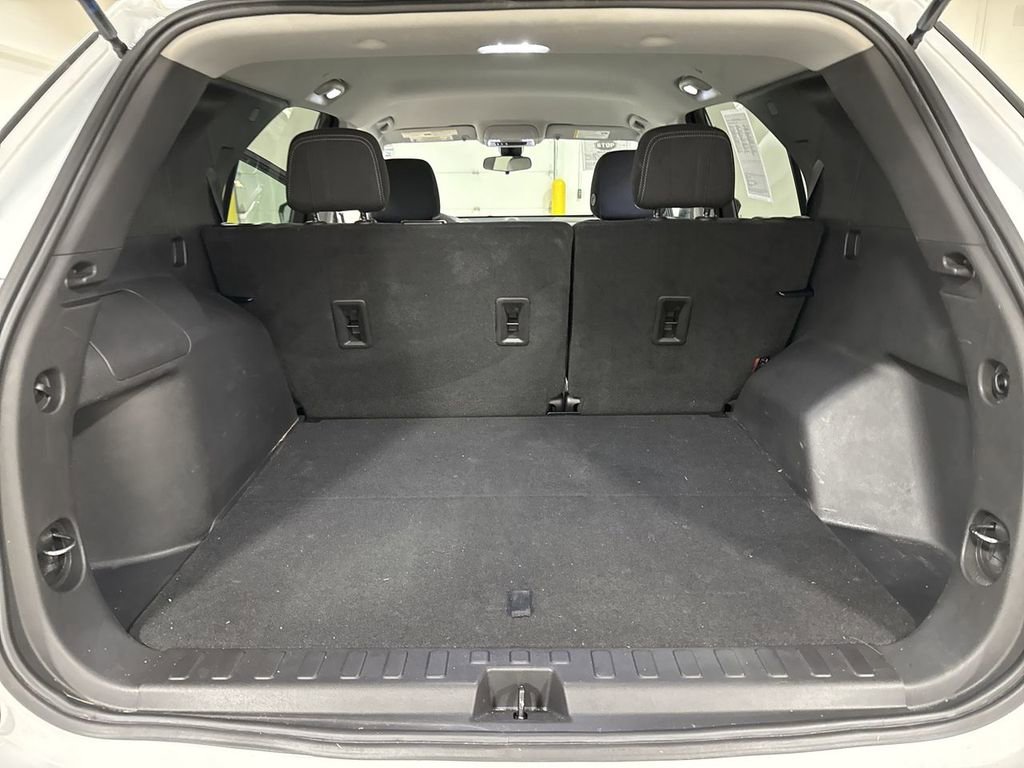 Used 2022 Chevrolet Equinox LS w/ LS Convenience Package image 23