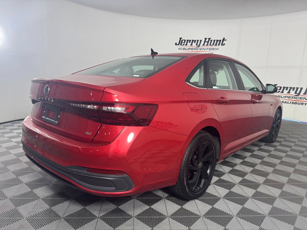 Used 2026 Volkswagen Jetta SE FWD image 7