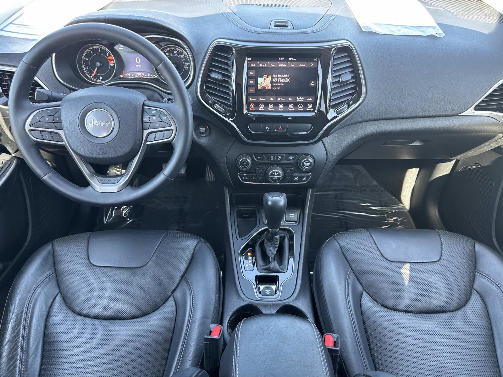 Used 2019 Jeep Cherokee Limited w/ Luxury Group image 9