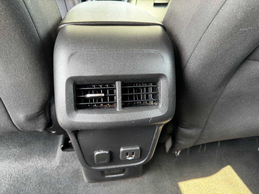 Used 2018 Chevrolet Equinox LT w/ Sun & Infotainment Package image 14
