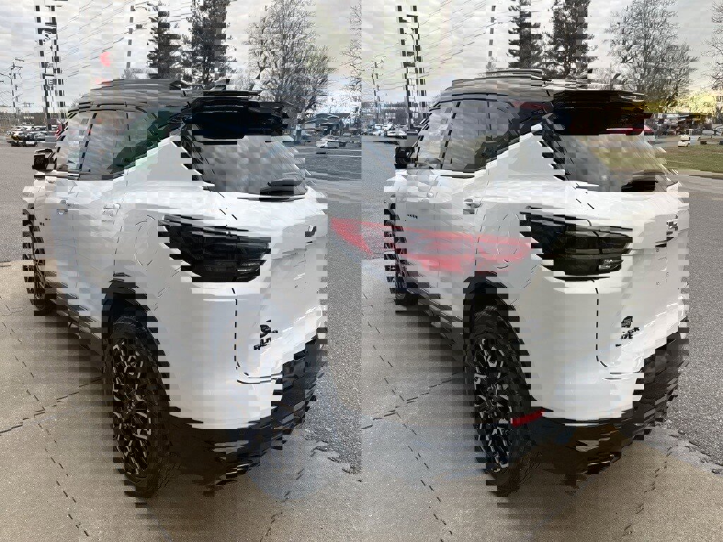 Used 2023 Chevrolet Blazer RS w/ Driver Confidence II Package image 7