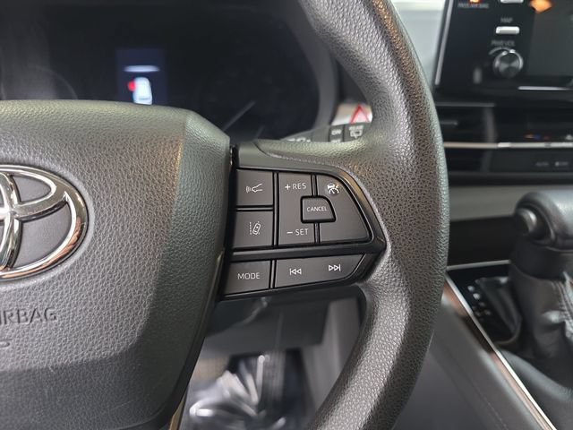 Certified 2023 Toyota Sienna LE FWD image 15