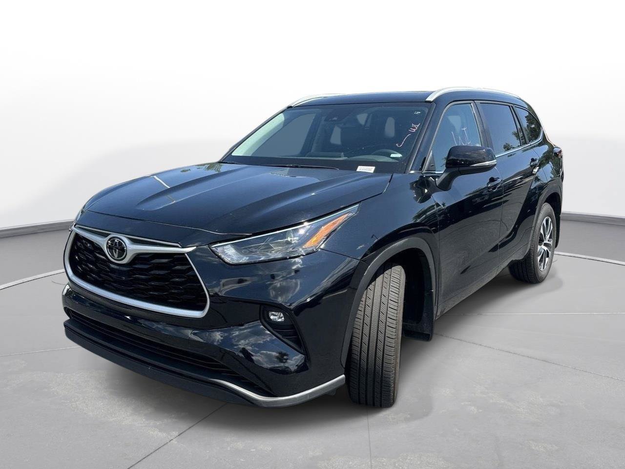Used 2026 Toyota Highlander XLE AWD/4WD video 2