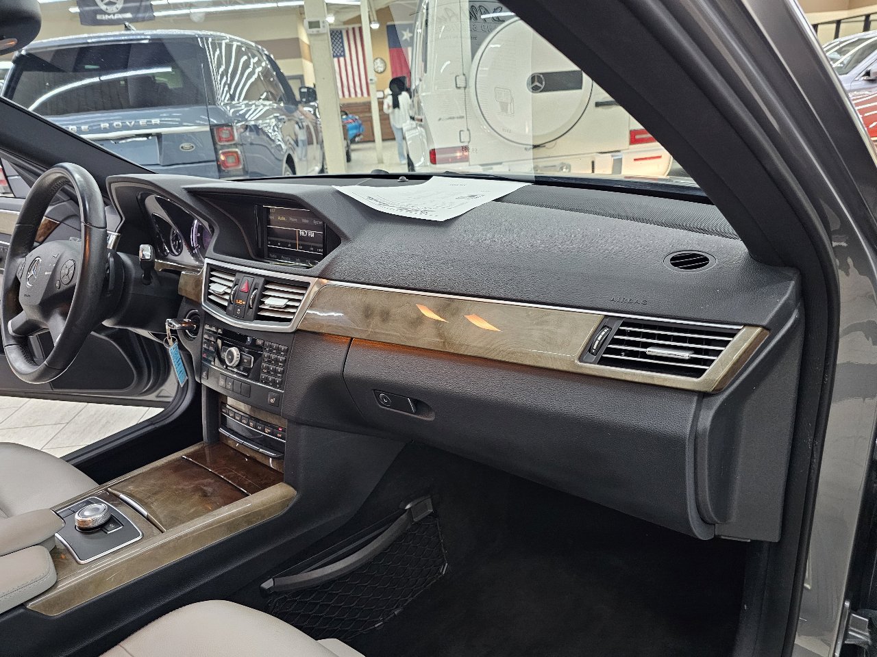 Used 2010 Mercedes-Benz E 350 Sedan w/ Premium 1 Pkg image 21