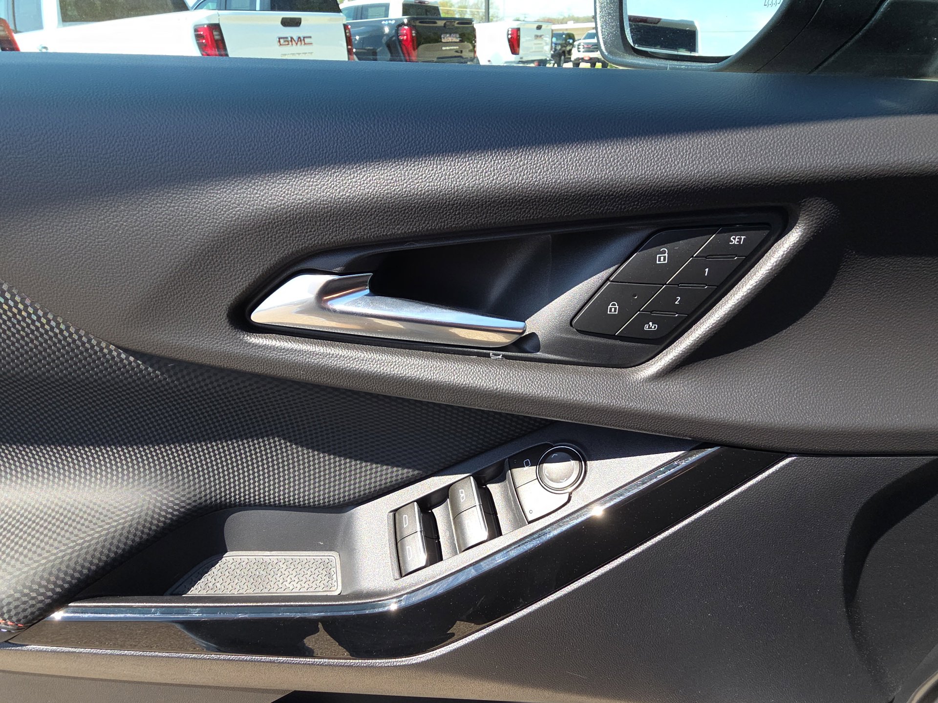 New 2026 Chevrolet Equinox RS image 13