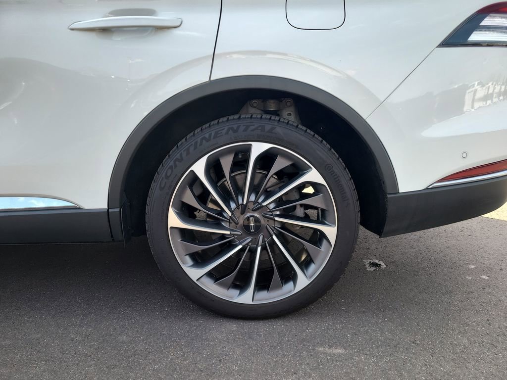 Used 2022 Lincoln Aviator Reserve w/ Equipment Group 201A AWD/4WD image 16