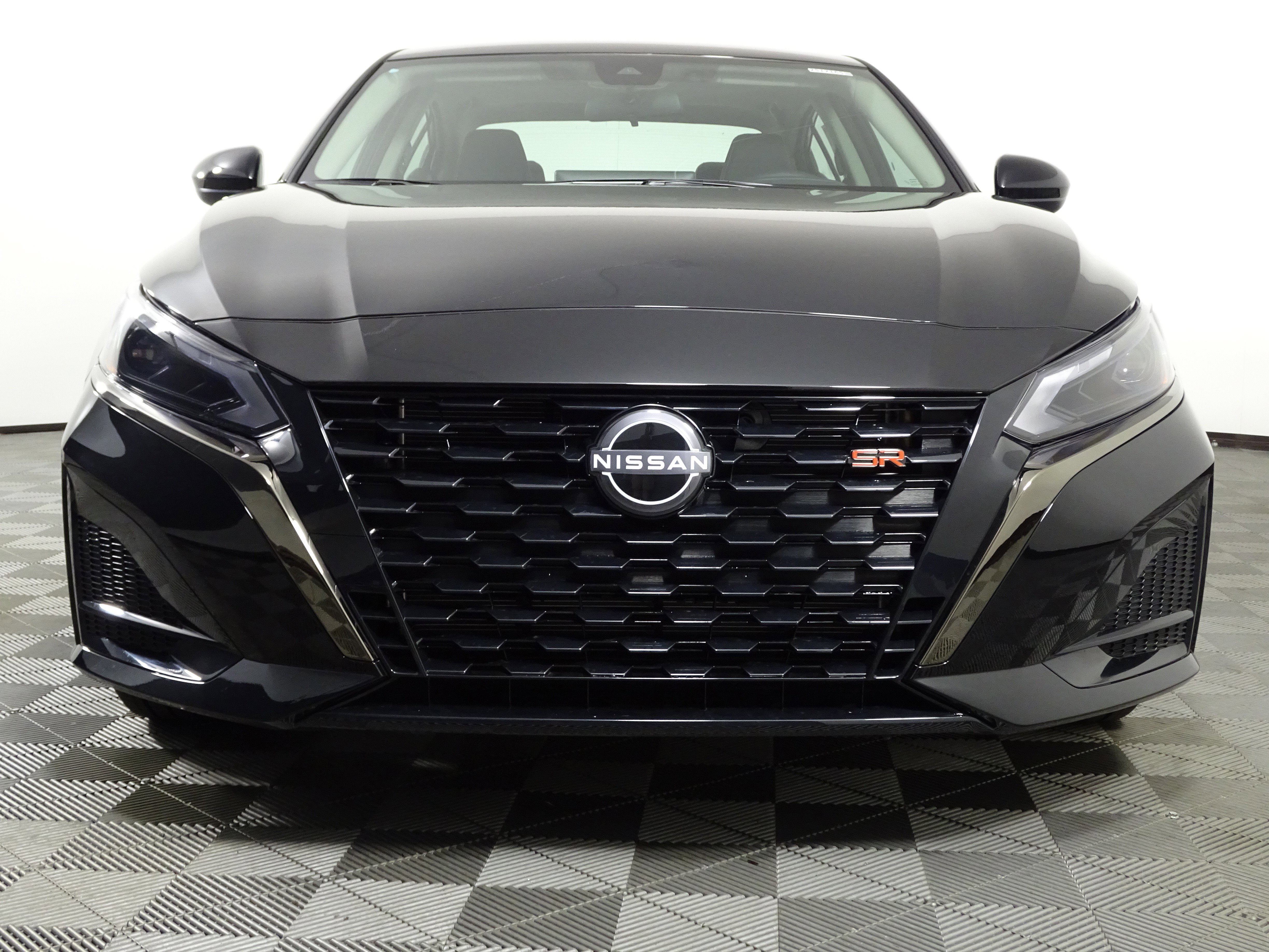 New 2025 Nissan Altima 2.5 SR w/ SR Premium Package image 17