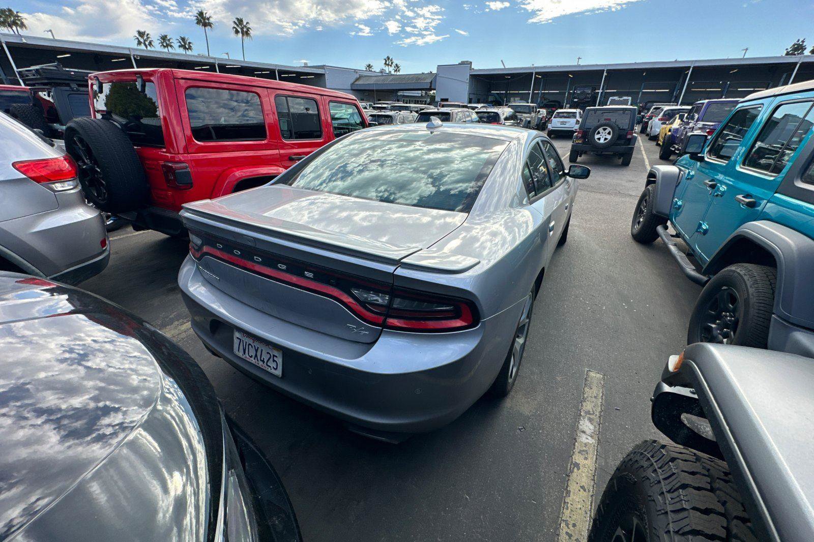 Used 2016 Dodge Charger R/T w/ Plus Group image 2