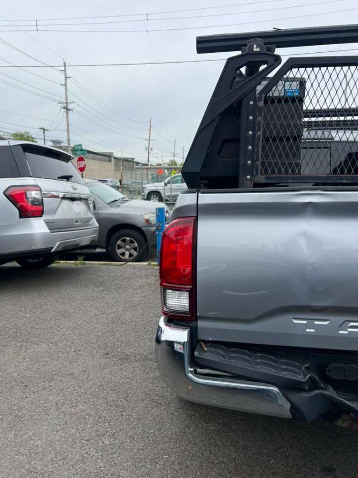Used 2019 Toyota Tacoma TRD Off-Road AWD/4WD image 8