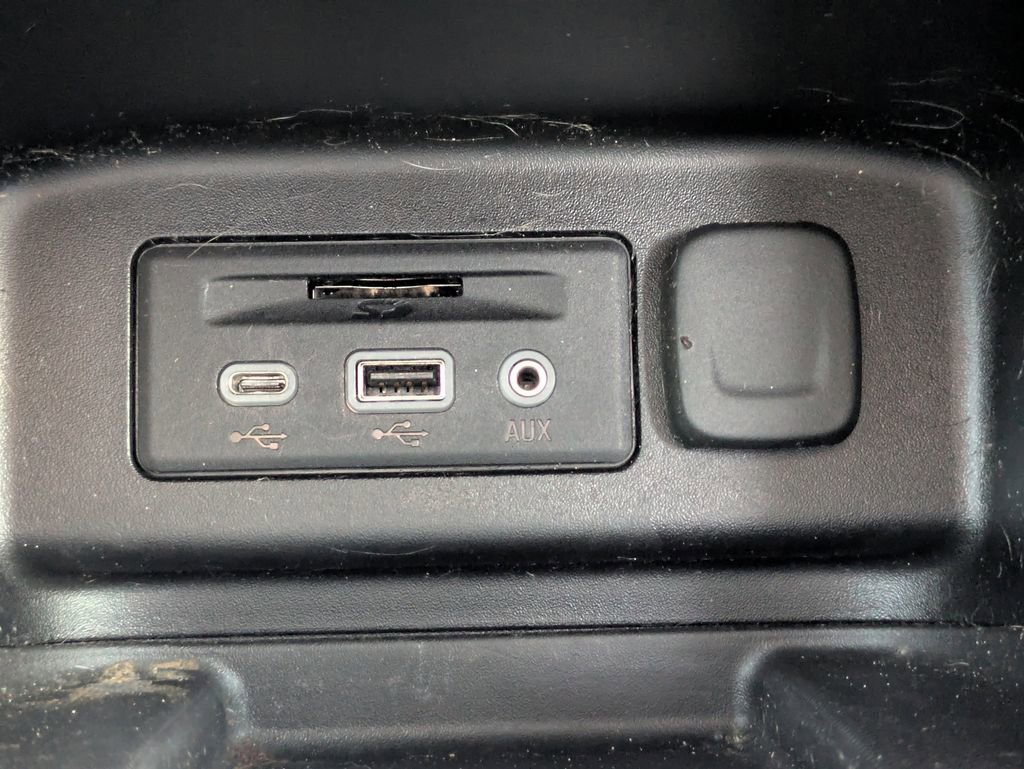 Used 2019 Chevrolet Equinox Premier image 22