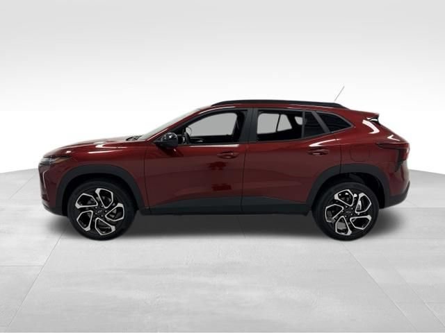 Certified 2024 Chevrolet Trax RS w/ Sunroof Package FWD image 3
