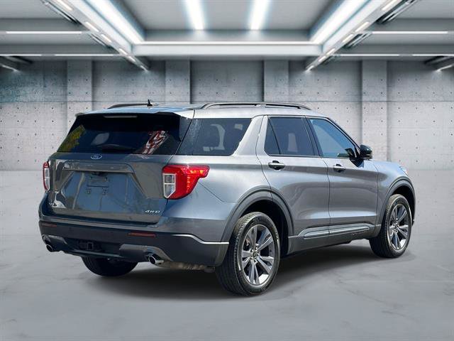 Used 2023 Ford Explorer XLT w/ Equipment Group 202A AWD/4WD image 6