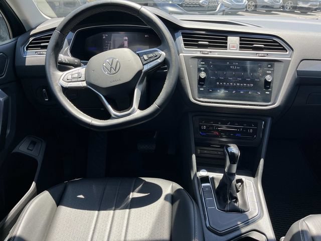 Used 2024 Volkswagen Tiguan SE FWD image 17