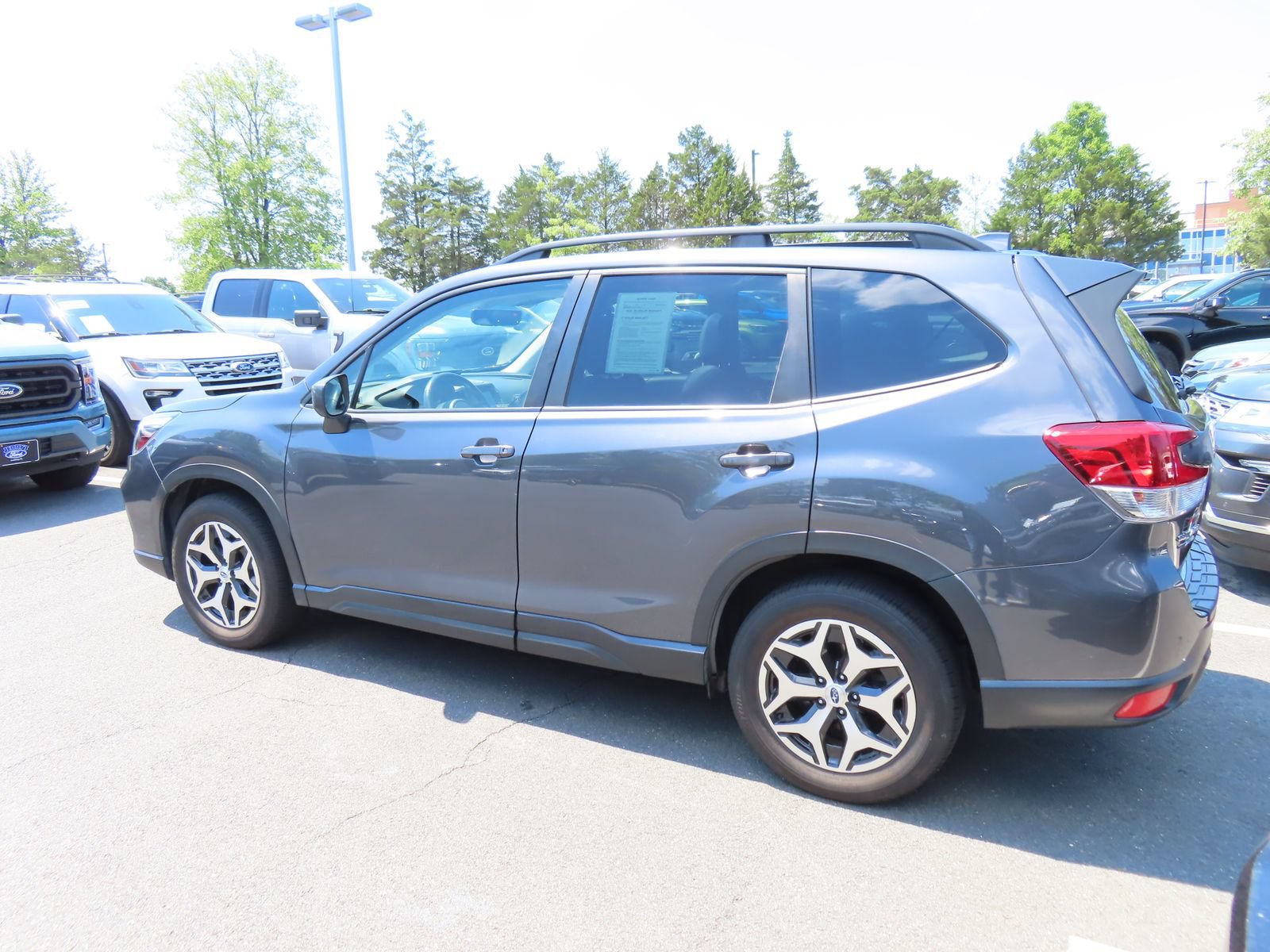 Used 2021 Subaru Forester Premium AWD/4WD image 6