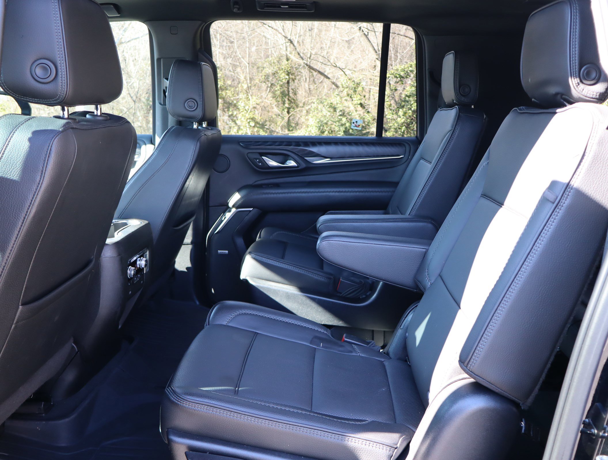 Used 2023 GMC Yukon XL Denali AWD/4WD image 34