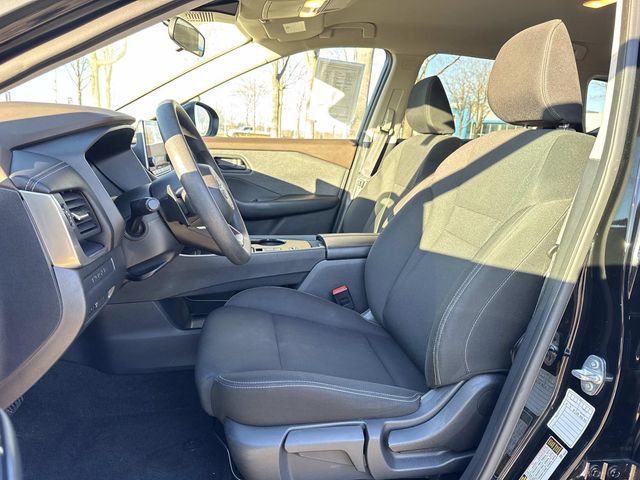 Used 2023 Nissan Rogue S image 20