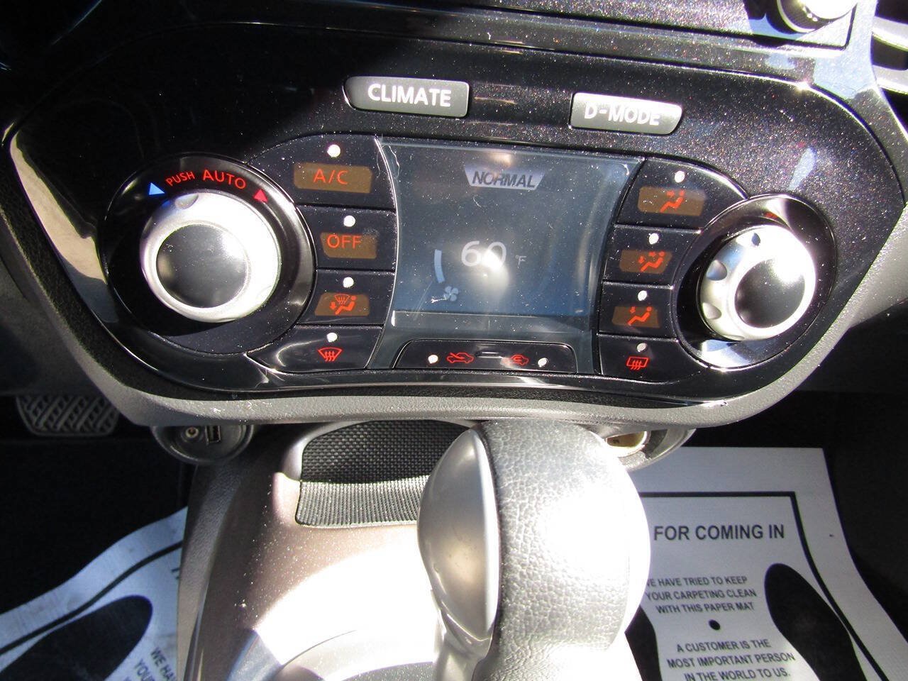 Used 2015 Nissan Juke SL AWD/4WD image 16