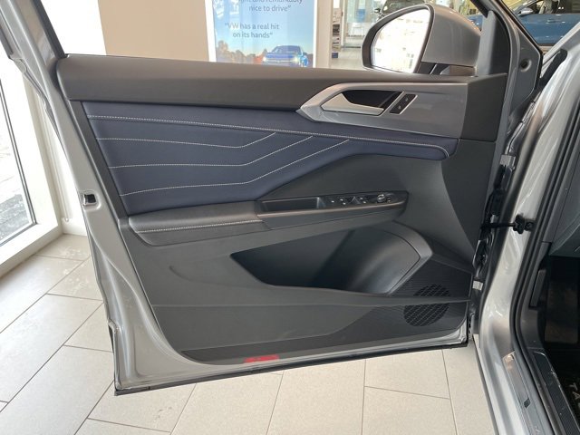 New 2026 Volkswagen Taos SEL image 27