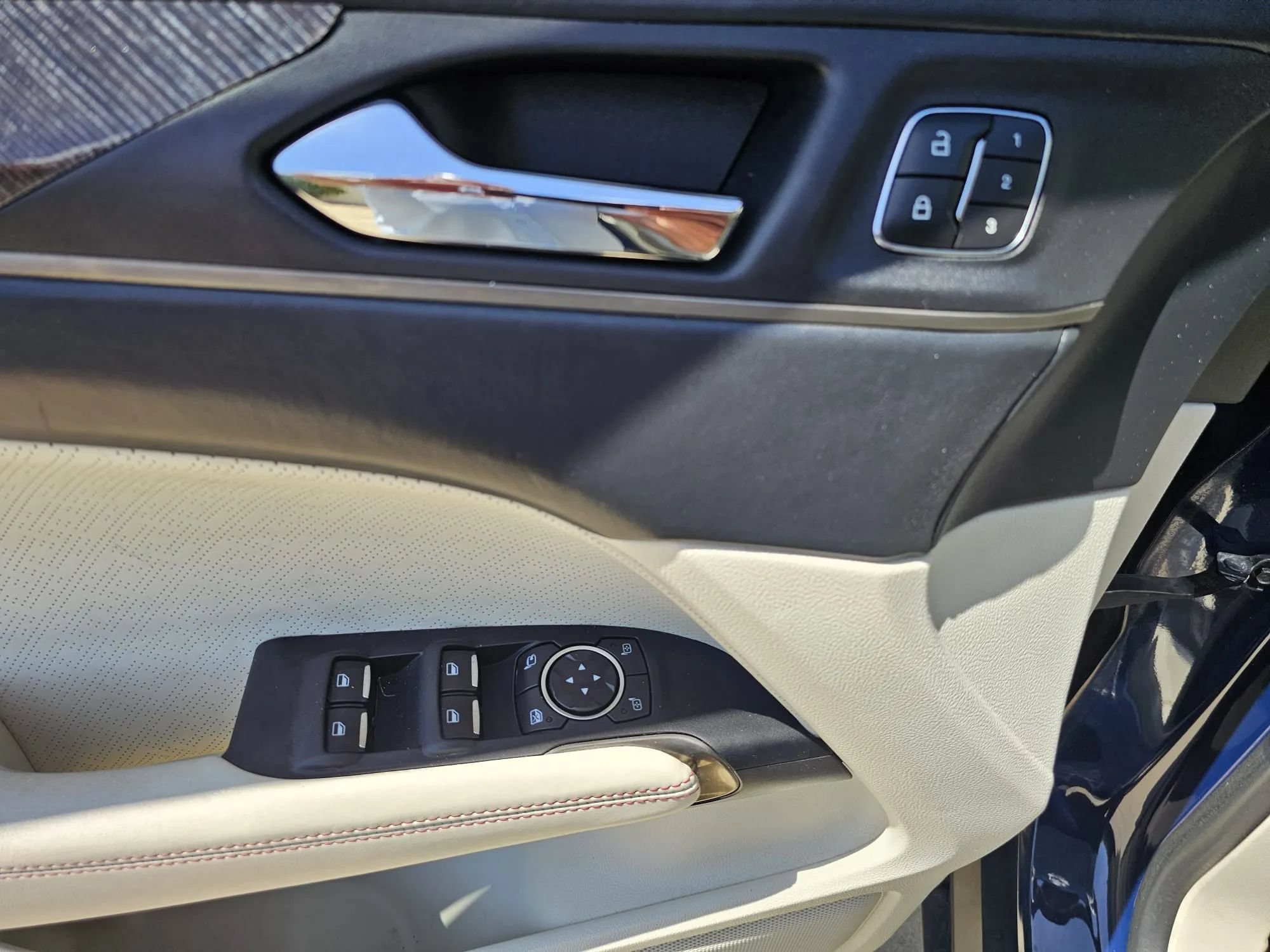 Used 2019 Lincoln MKC Black Label AWD/4WD image 14