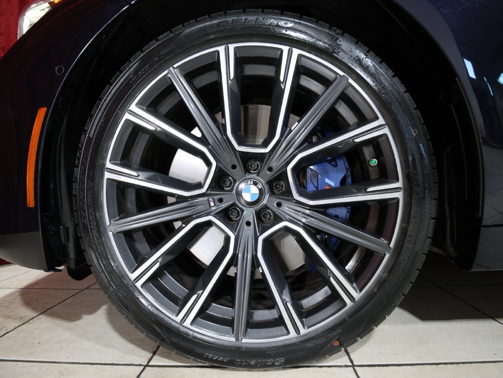 Used 2020 BMW 750i xDrive w/ Executive Package AWD/4WD image 6