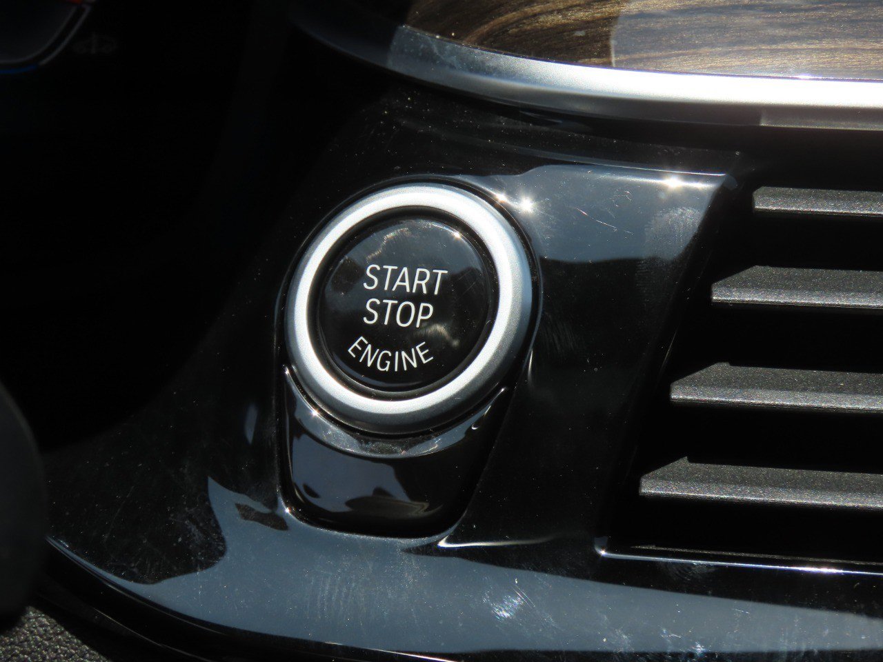 Used 2021 BMW 540i w/ M Sport Package RWD image 28