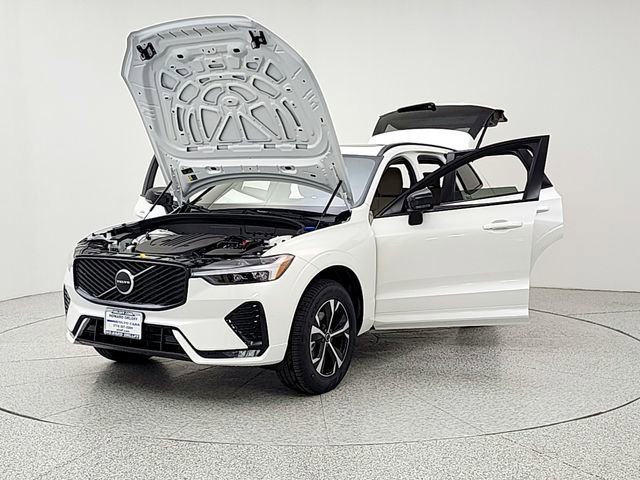 New 2026 Volvo XC60 B5 Core AWD/4WD image 9