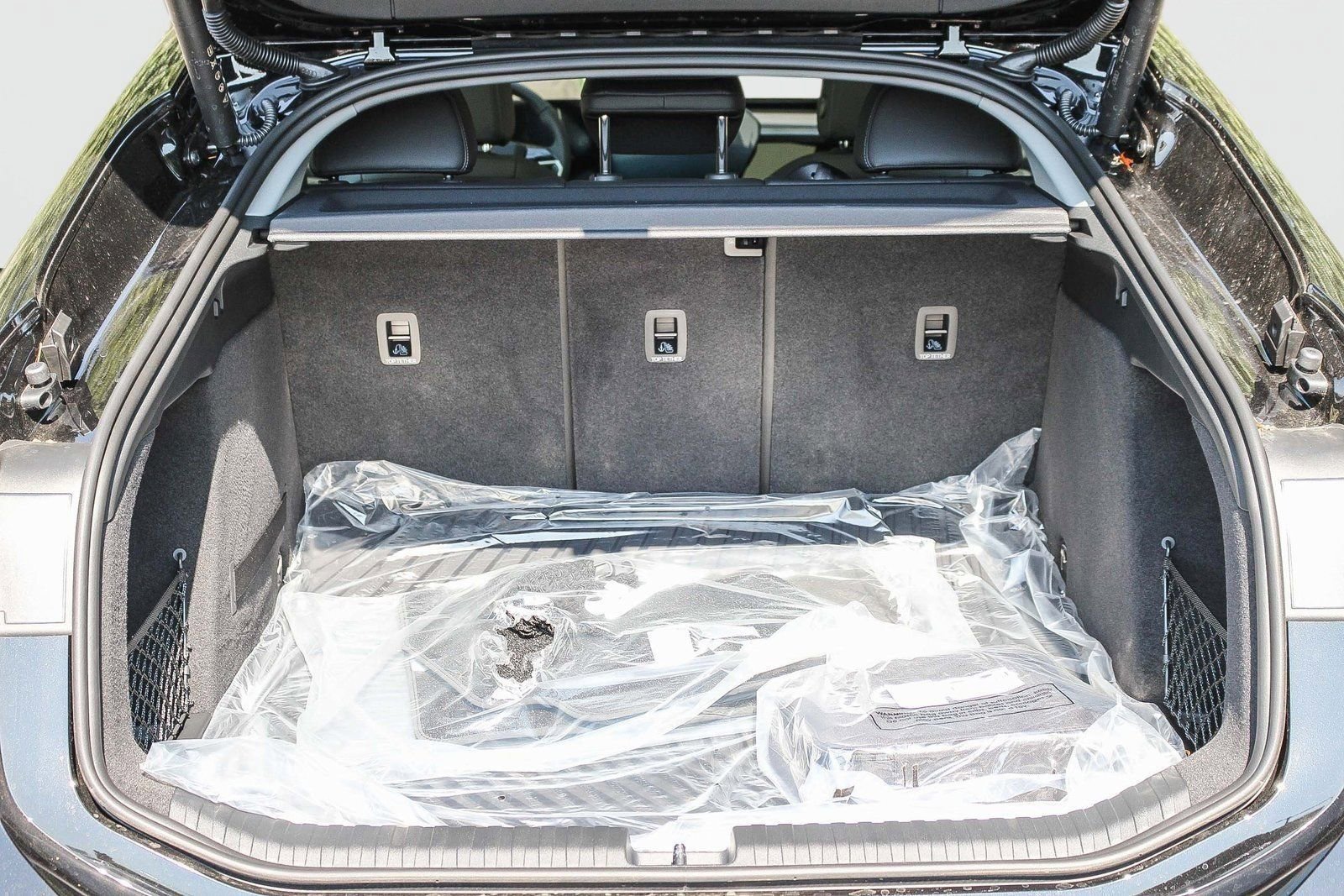 New 2025 Audi A6 e-tron Premium RWD image 28