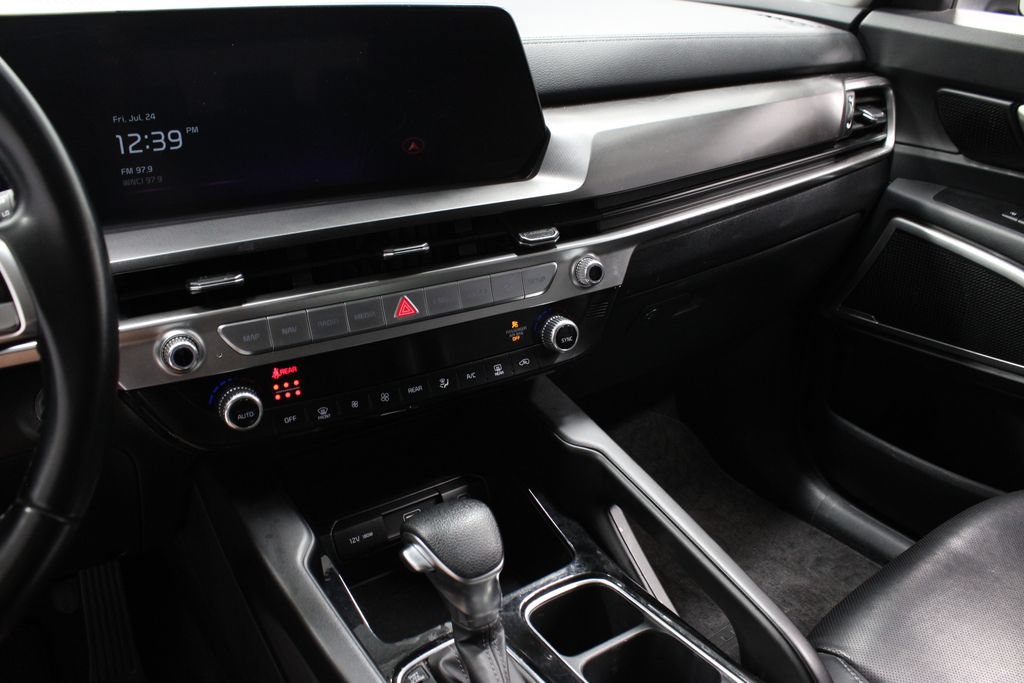 Used 2024 Kia Telluride LX FWD image 28