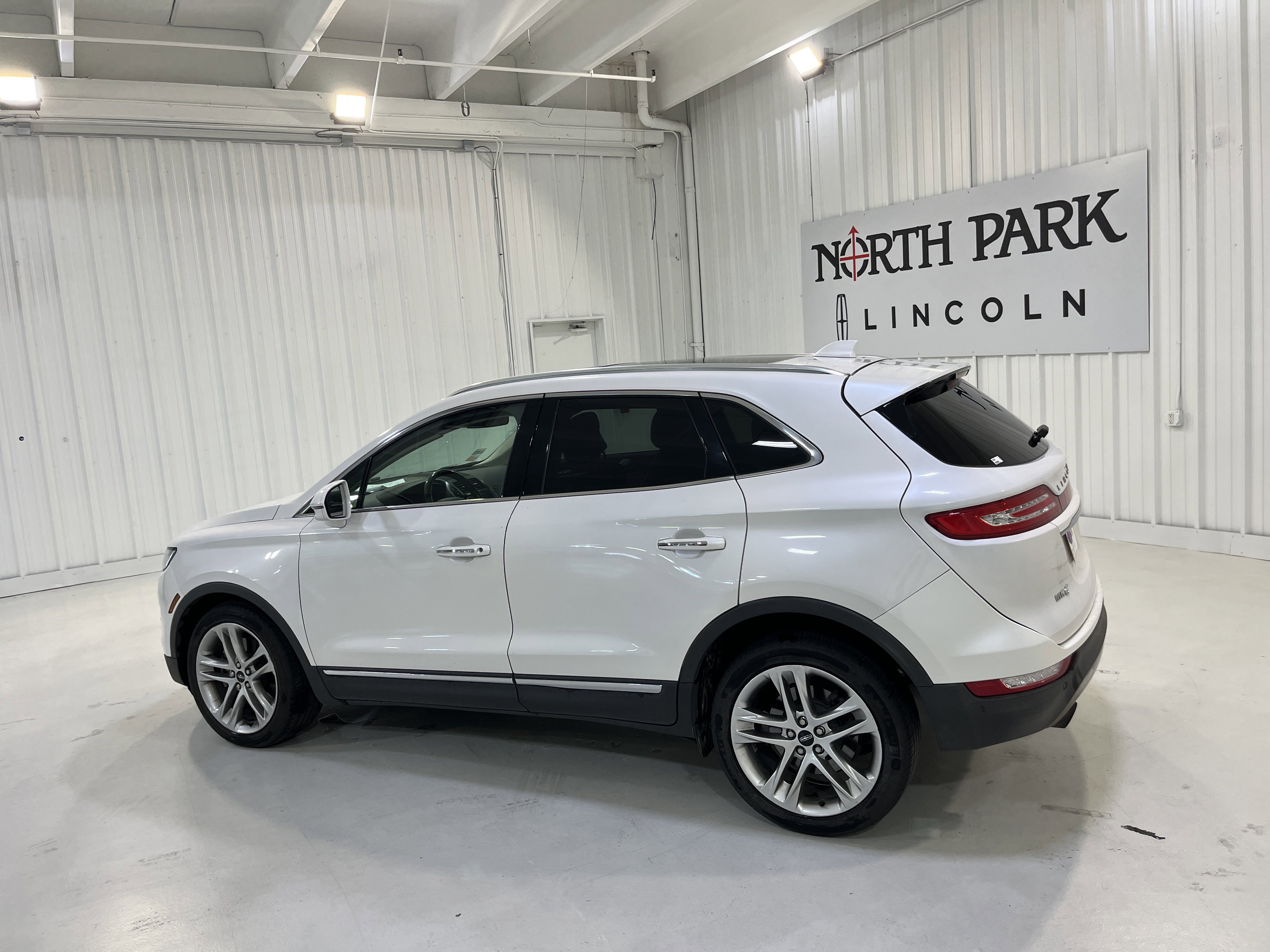 Used 2019 Lincoln MKC Reserve w/ MKC Climate Package image 22