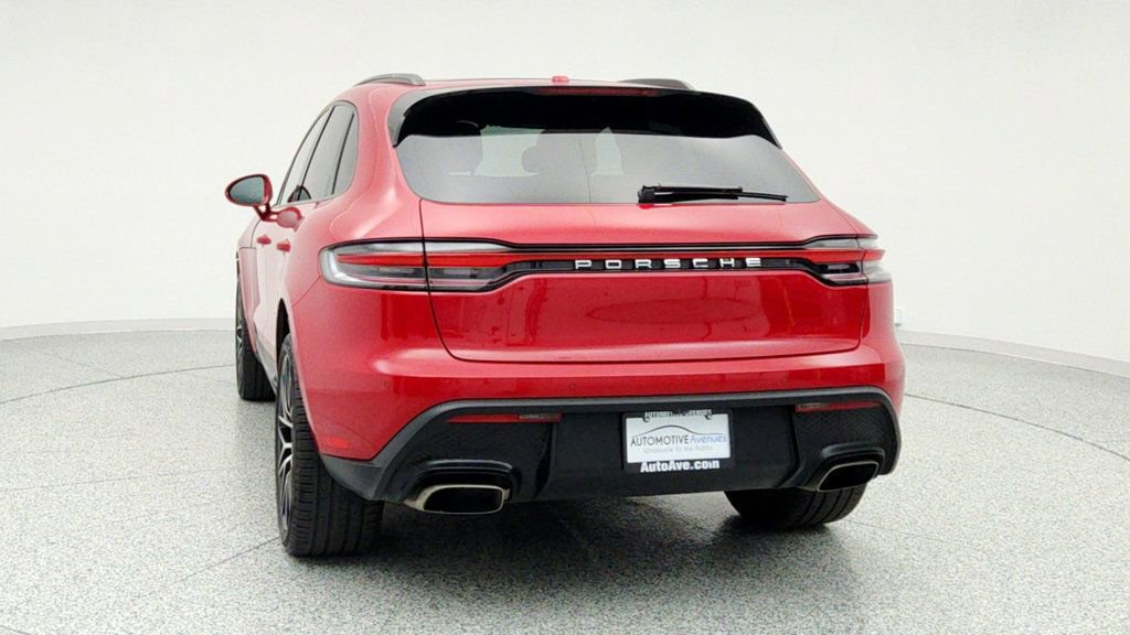 Used 2024 Porsche Macan image 6