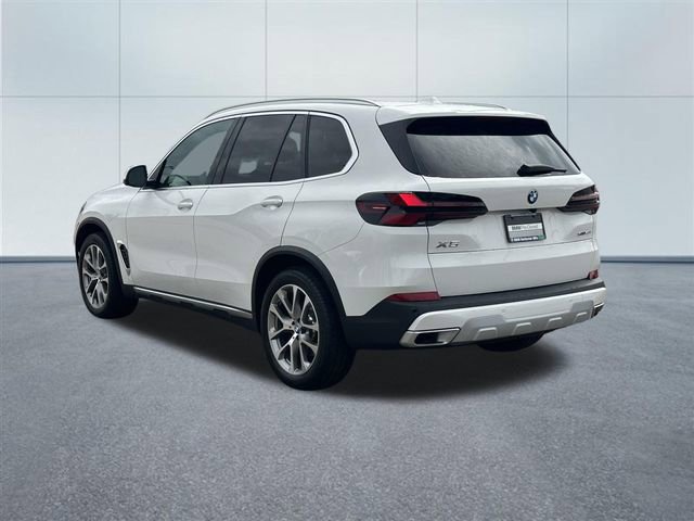 Used 2026 BMW X5 xDrive40i w/ Climate Comfort Package image 8