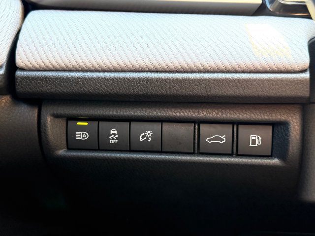 Used 2025 Toyota Camry SE FWD image 26