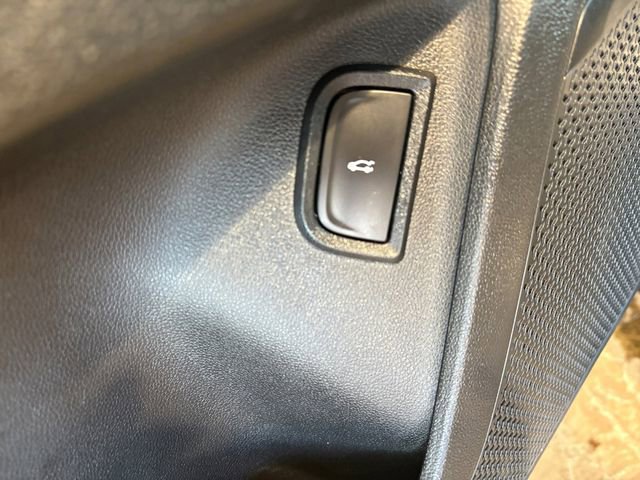 Used 2025 Chevrolet Blazer EV LT image 18