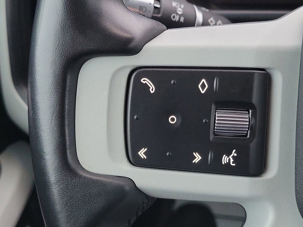 Used 2021 Land Rover Defender 110 SE image 13